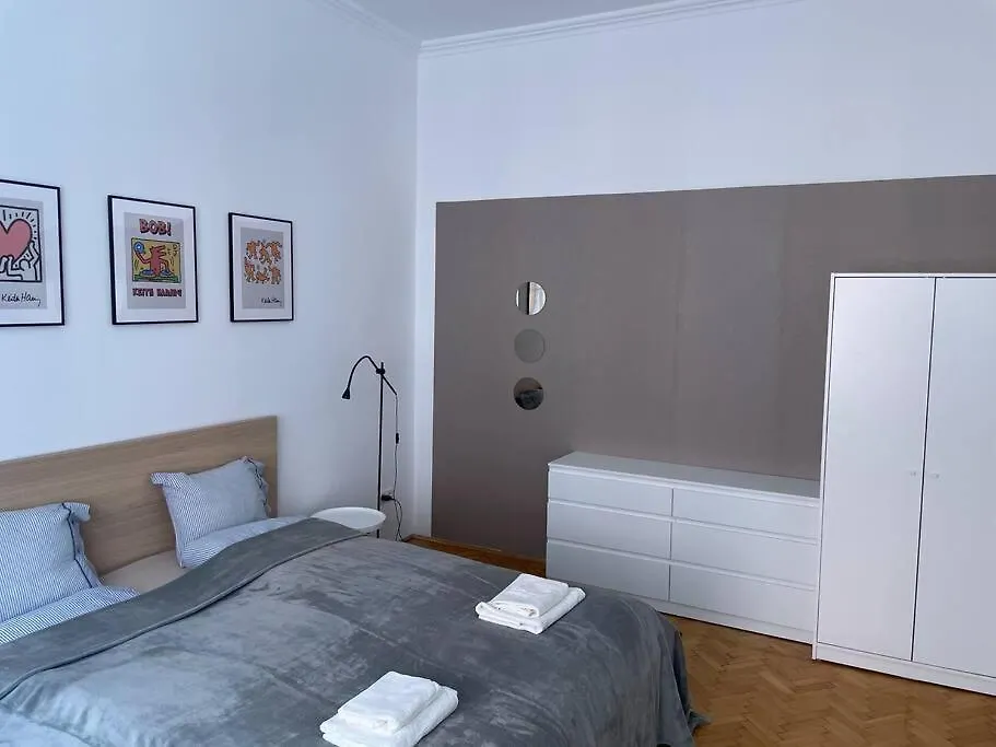3 Bedroom Apartment By The Parliament Budapešť Maďarsko