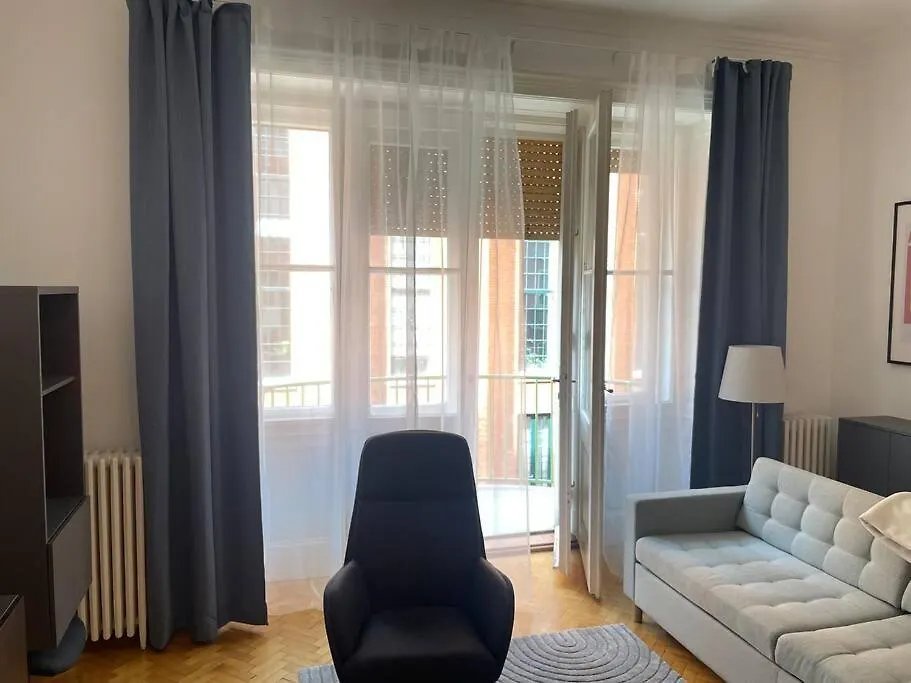 3 Bedroom Apartment By The Parliament Budapešť